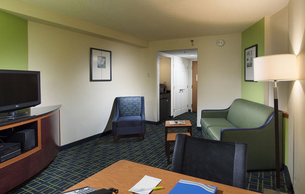 Fairfield Inn & Suites By Marriott Charleston Airport/Convention Center Норт-Чарлстон Екстер'єр фото