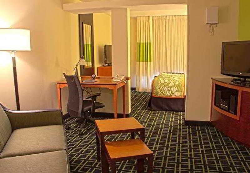 Fairfield Inn & Suites By Marriott Charleston Airport/Convention Center Норт-Чарлстон Номер фото