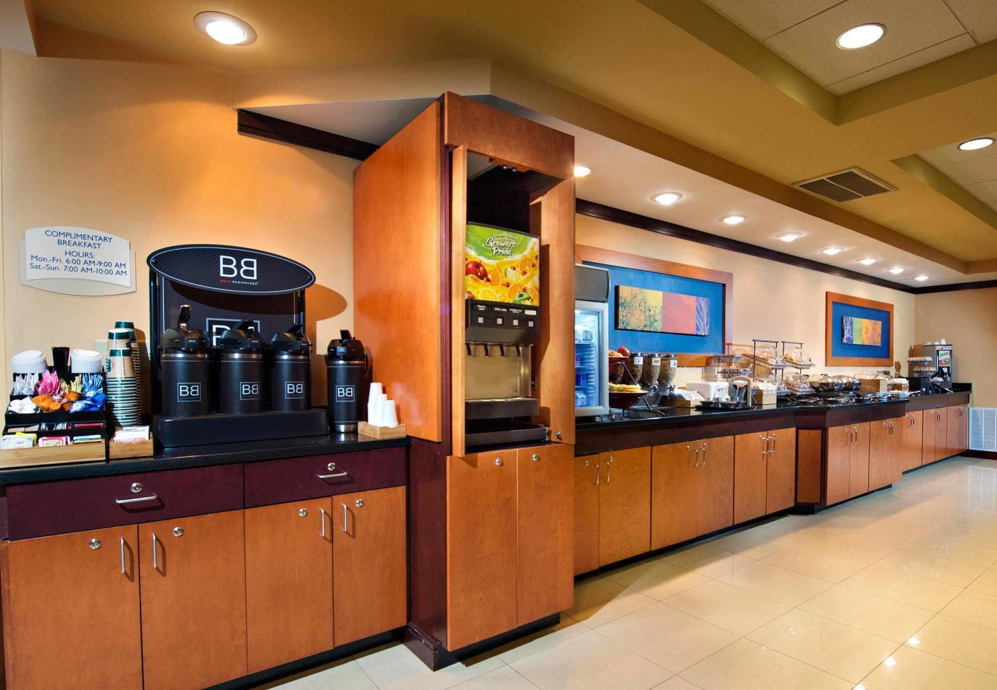 Fairfield Inn & Suites By Marriott Charleston Airport/Convention Center Норт-Чарлстон Екстер'єр фото