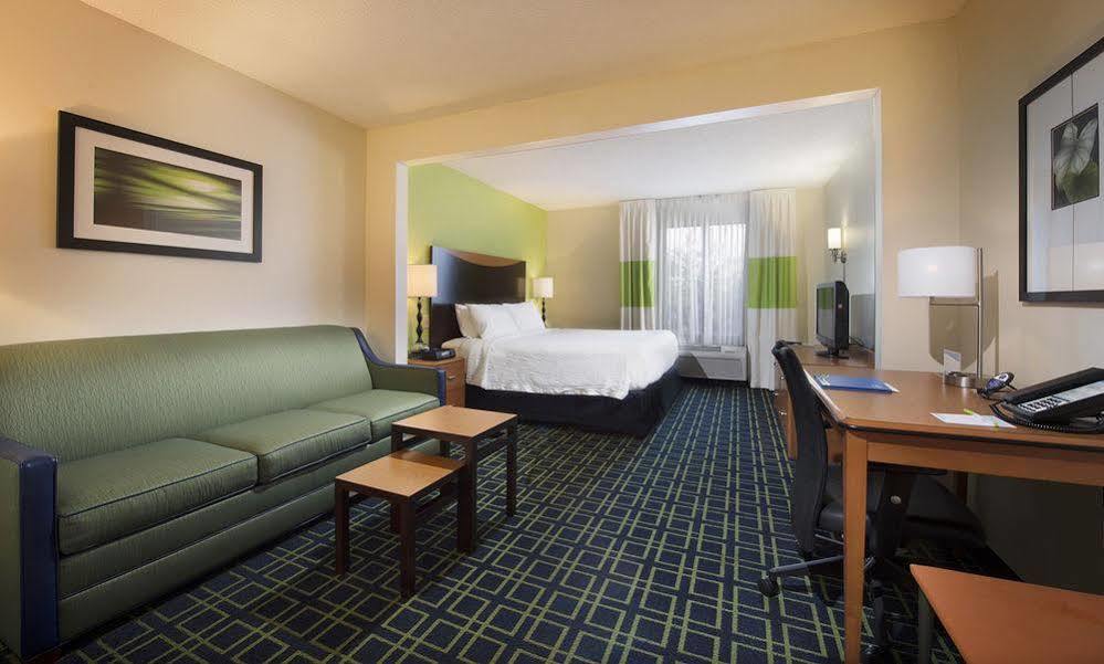 Fairfield Inn & Suites By Marriott Charleston Airport/Convention Center Норт-Чарлстон Екстер'єр фото